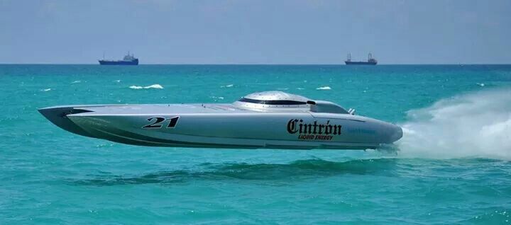 Hugh D. Fuller Jr. | American Powerboat Racing Champion